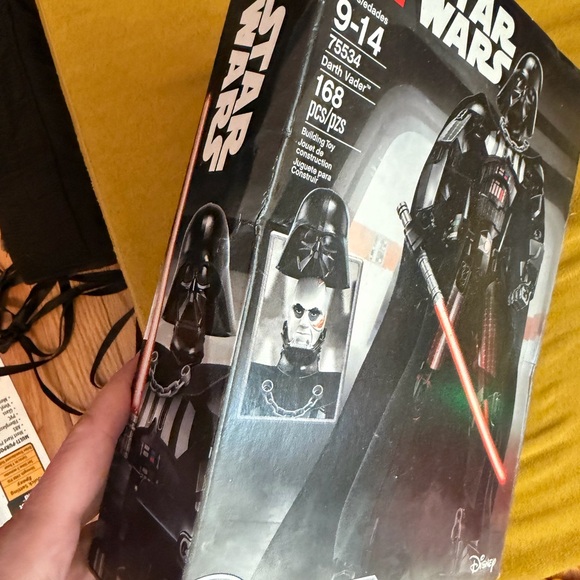 LEGO Star Wars Darth Vader 75534 - Picture 2 of 3